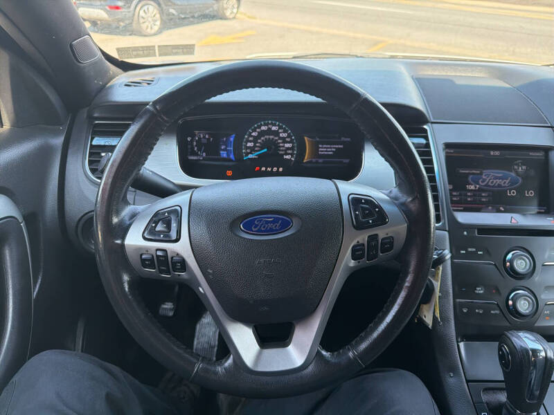 2013 Ford Taurus SEL