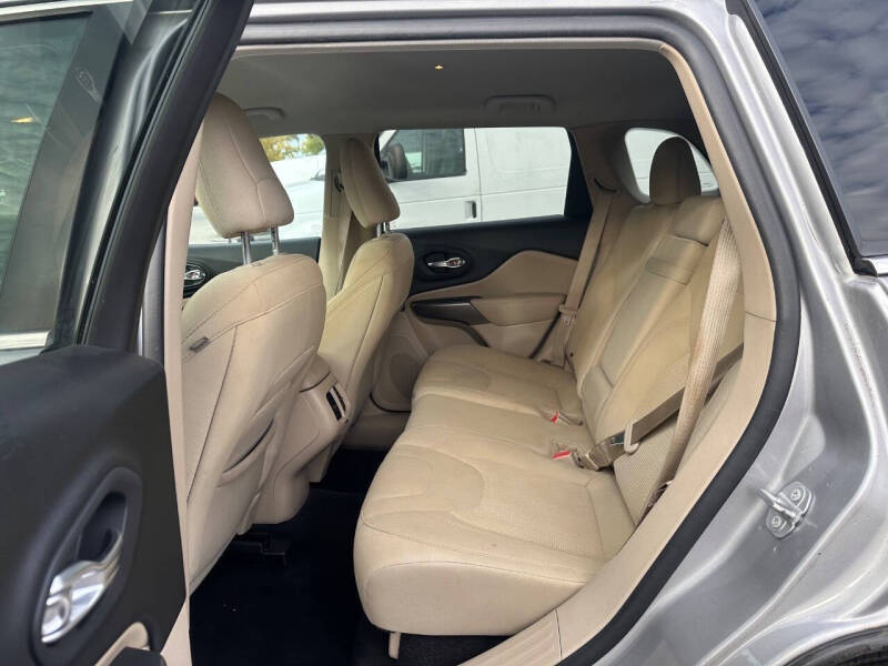 2019 Jeep Cherokee Latitude