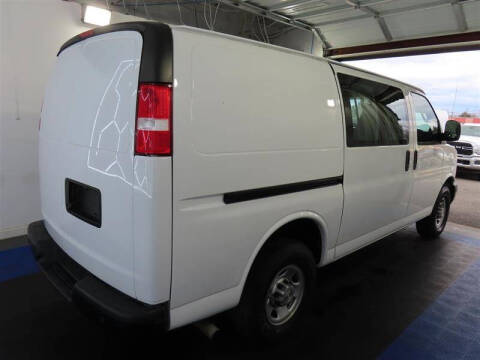 2022 Chevrolet Express 2500