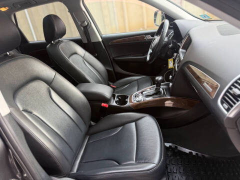 2016 Audi Q5 2.0T quattro Premium Plus