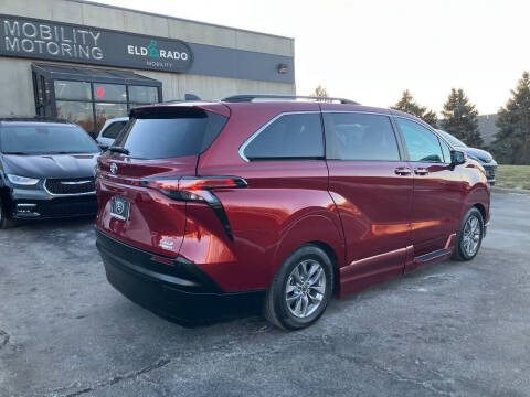 2022 Toyota Sienna XLE 7-Passenger