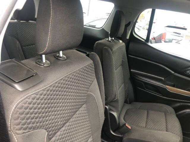 2017 GMC Acadia SLE-2