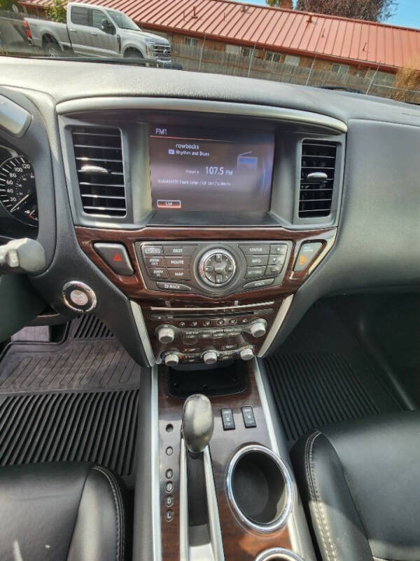2015 Nissan Pathfinder SL