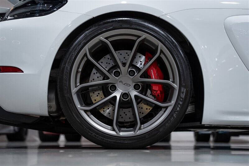 2021 Porsche 718 Cayman GT4