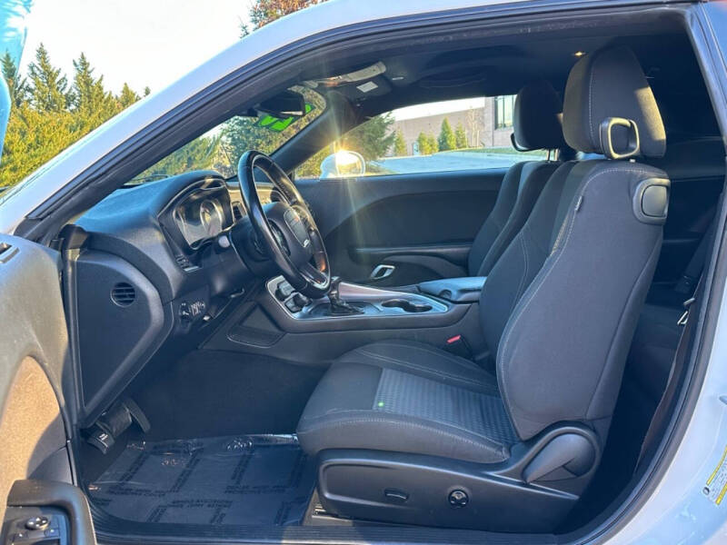 2020 Dodge Challenger SXT