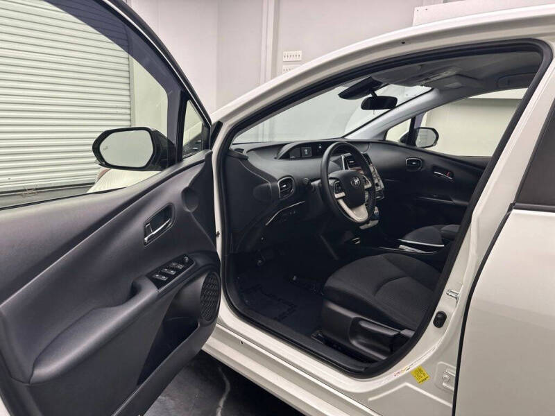 2018 Toyota Prius Three