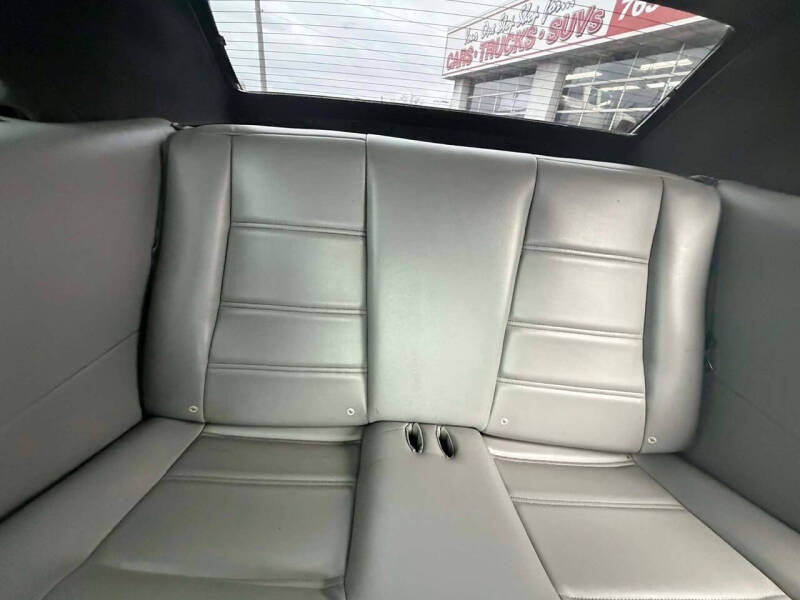 2003 Ford Mustang Deluxe