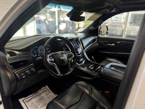 2017 Cadillac Escalade ESV Platinum