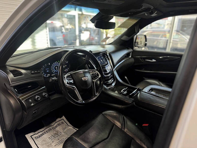 2017 Cadillac Escalade ESV Platinum