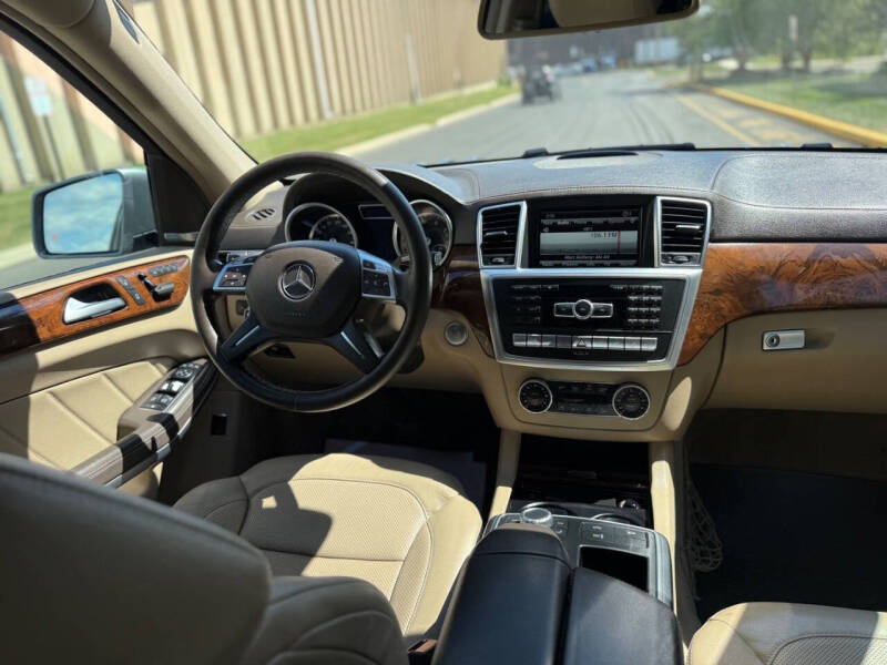 2014 Mercedes-Benz GL-Class GL 550 4MATIC