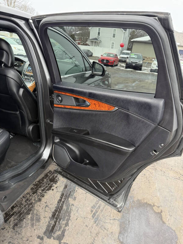 2019 Lincoln Nautilus Reserve