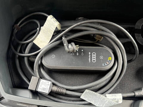 2019 Audi e-tron quattro Premium Plus