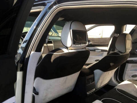 2005 Dodge Magnum SE