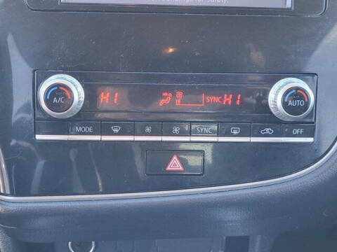 2020 Mitsubishi Outlander ES