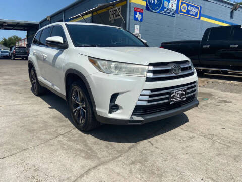 2019 Toyota Highlander LE