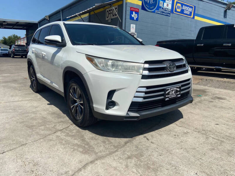 2019 Toyota Highlander LE