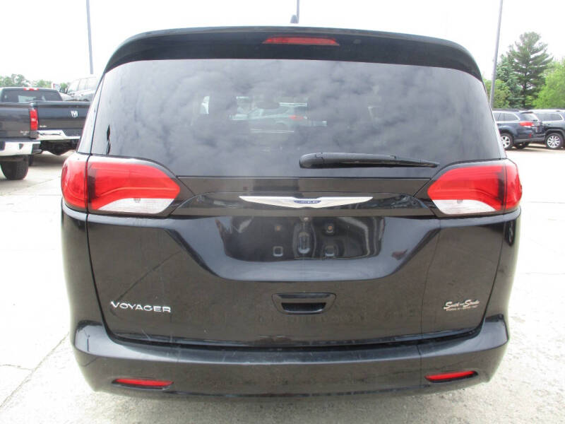 2020 Chrysler Voyager LXi