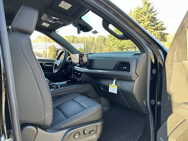 2025 Chevrolet Tahoe RST