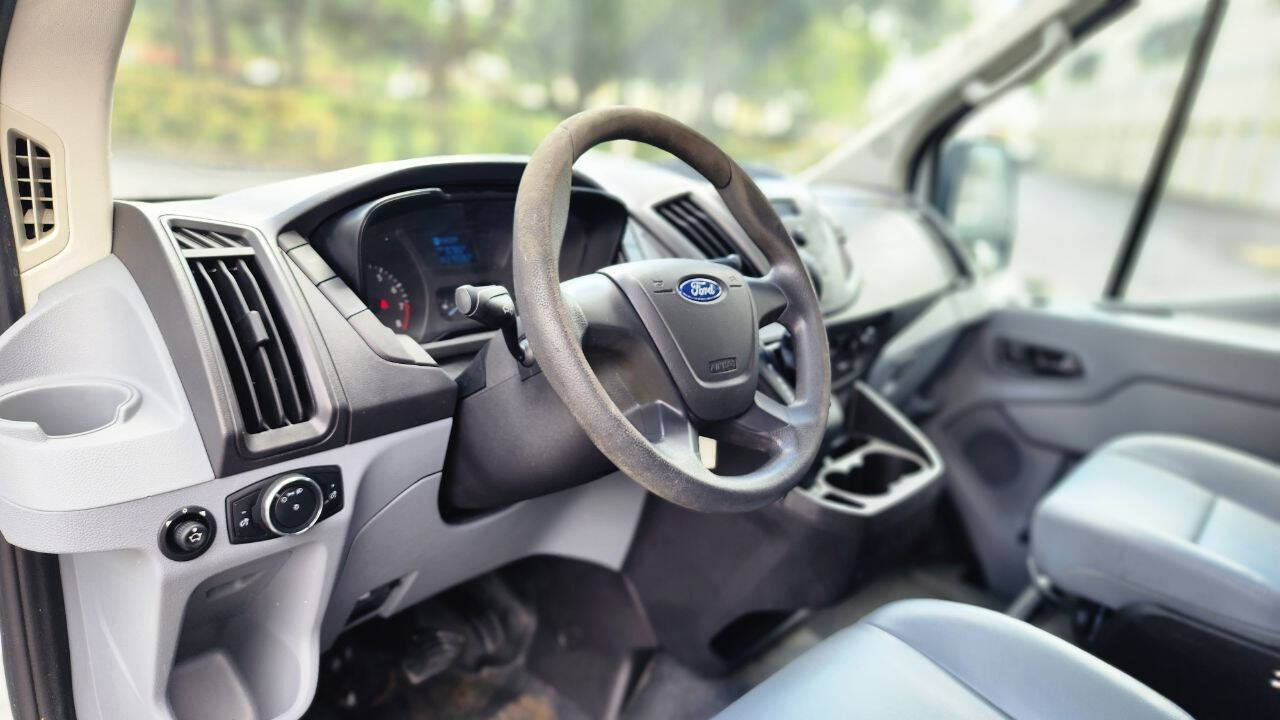 2016 FORD Transit Van