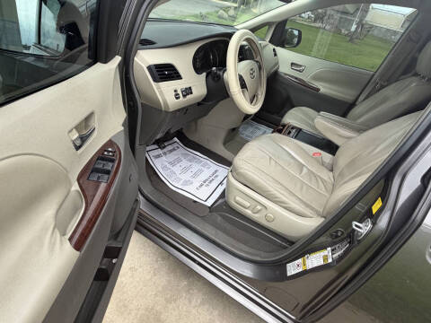 2011 Toyota Sienna XLE 8-Passenger