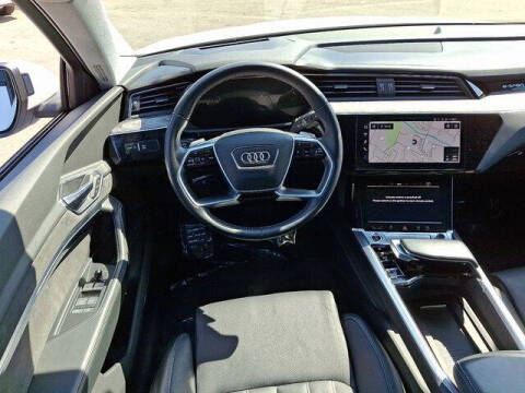 2021 Audi e-tron quattro Prestige
