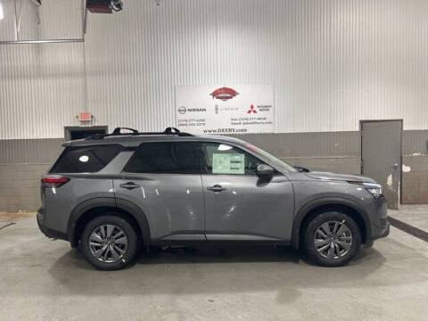 2025 Nissan Pathfinder SV