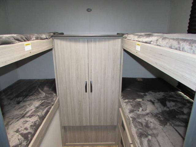 2025 KEYSTONE P 284QB