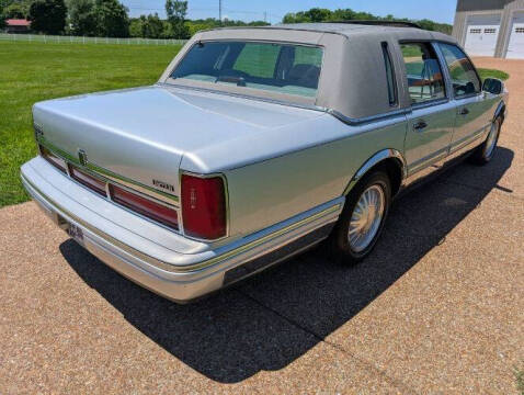 1995 Lincoln Town Car Signature