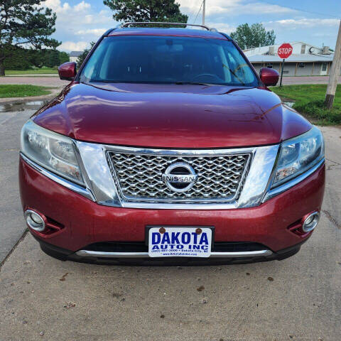 2014 Nissan Pathfinder for sale at Dakota Auto Inc in Dakota City, NE