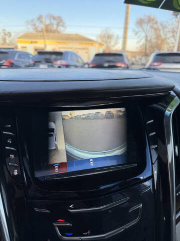 2017 Cadillac Escalade Luxury