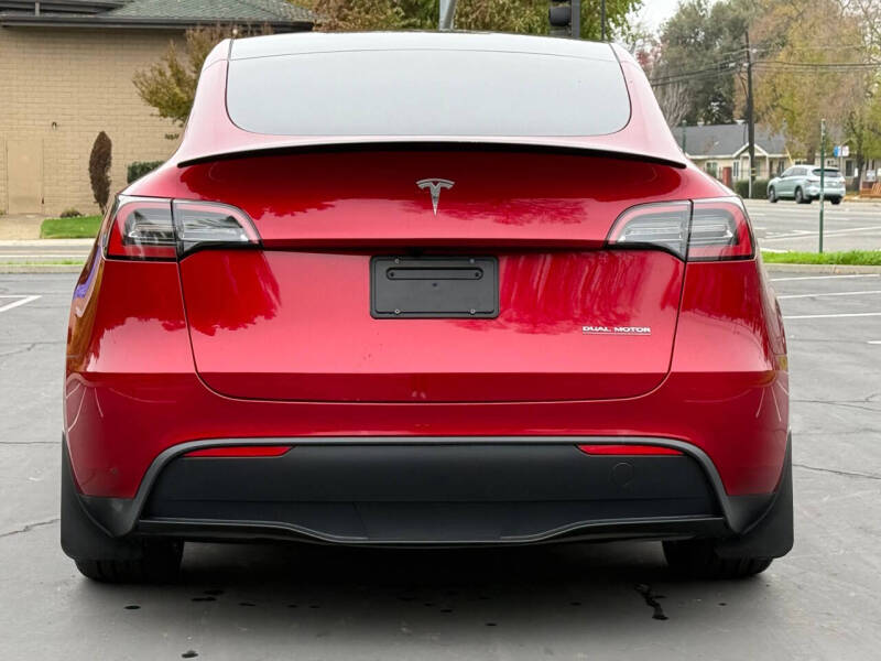 2024 Tesla Model Y Performance