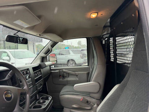 2025 Chevrolet Express 2500