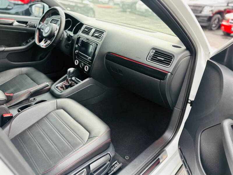 2017 Volkswagen Jetta 2.0T GLI