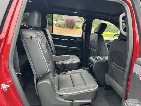 2025 GMC Acadia Denali