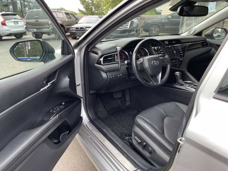 2020 Toyota Camry XSE