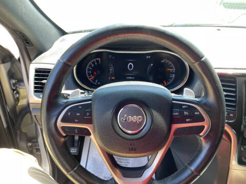 2017 Jeep Grand Cherokee Laredo E