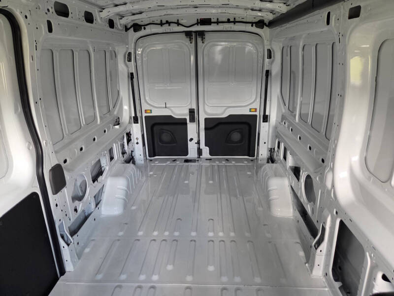 2025 Ford Transit 250