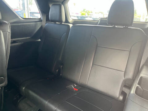 2022 Chevrolet Traverse LT Leather
