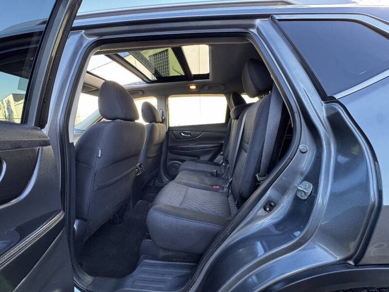 2018 Nissan Rogue SV