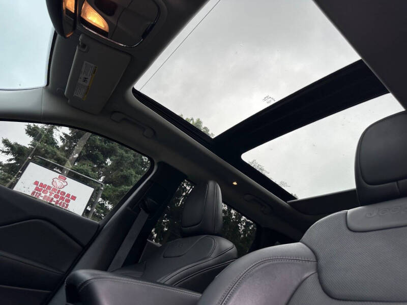 2022 Jeep Cherokee Latitude Lux