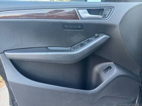 2012 Audi Q5 2.0T quattro Premium Plus