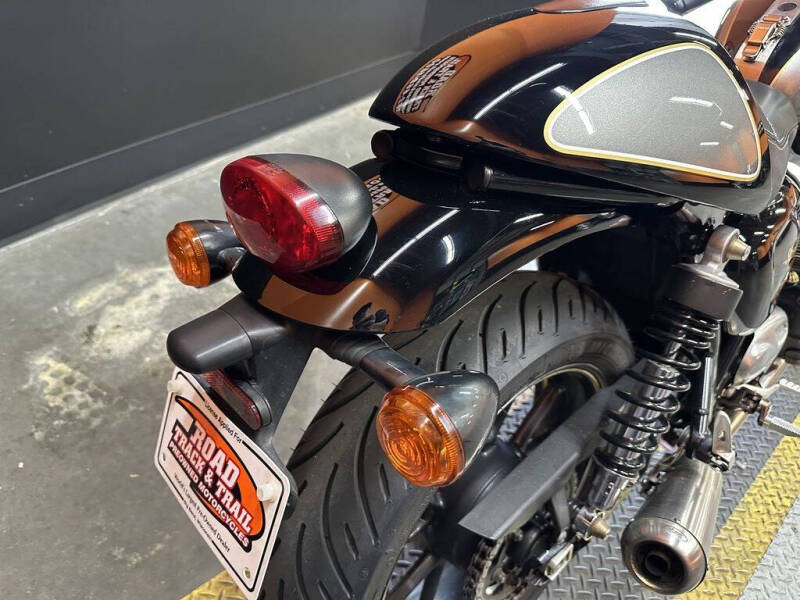 2017 Triumph Street Cup Jet Black/Silver Ic
