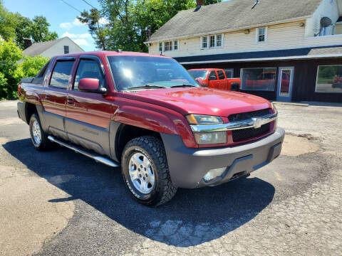 2004 Chevrolet Avalanche for sale at Motor House in Alden NY