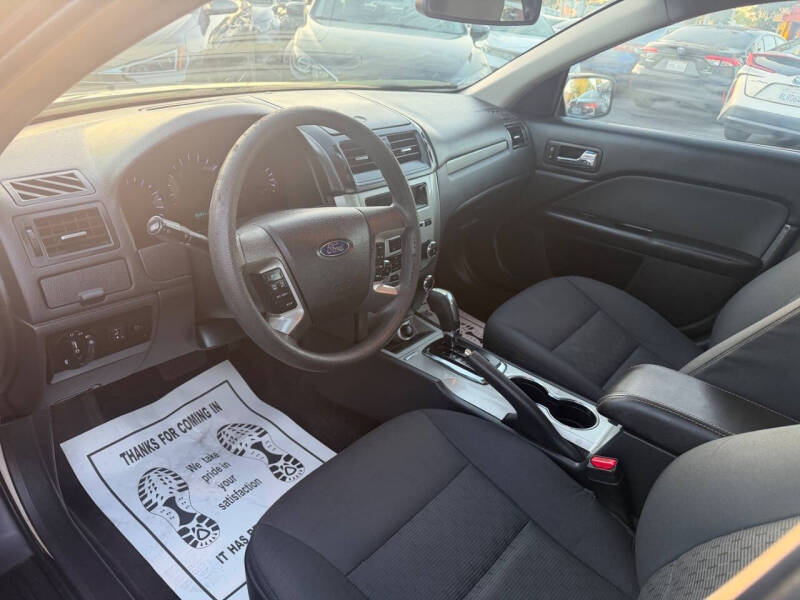 2012 Ford Fusion SE