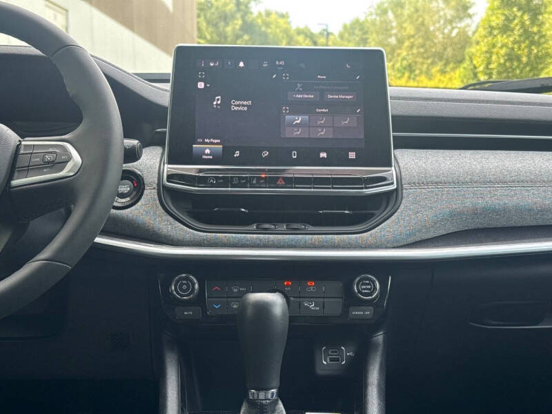 2023 Jeep Compass Latitude Lux