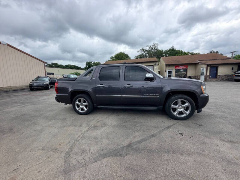 2011 Chevrolet Avalanche LTZ