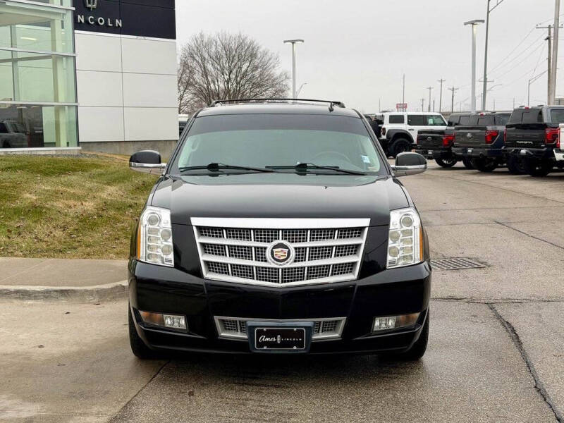 2013 Cadillac Escalade Platinum Edition
