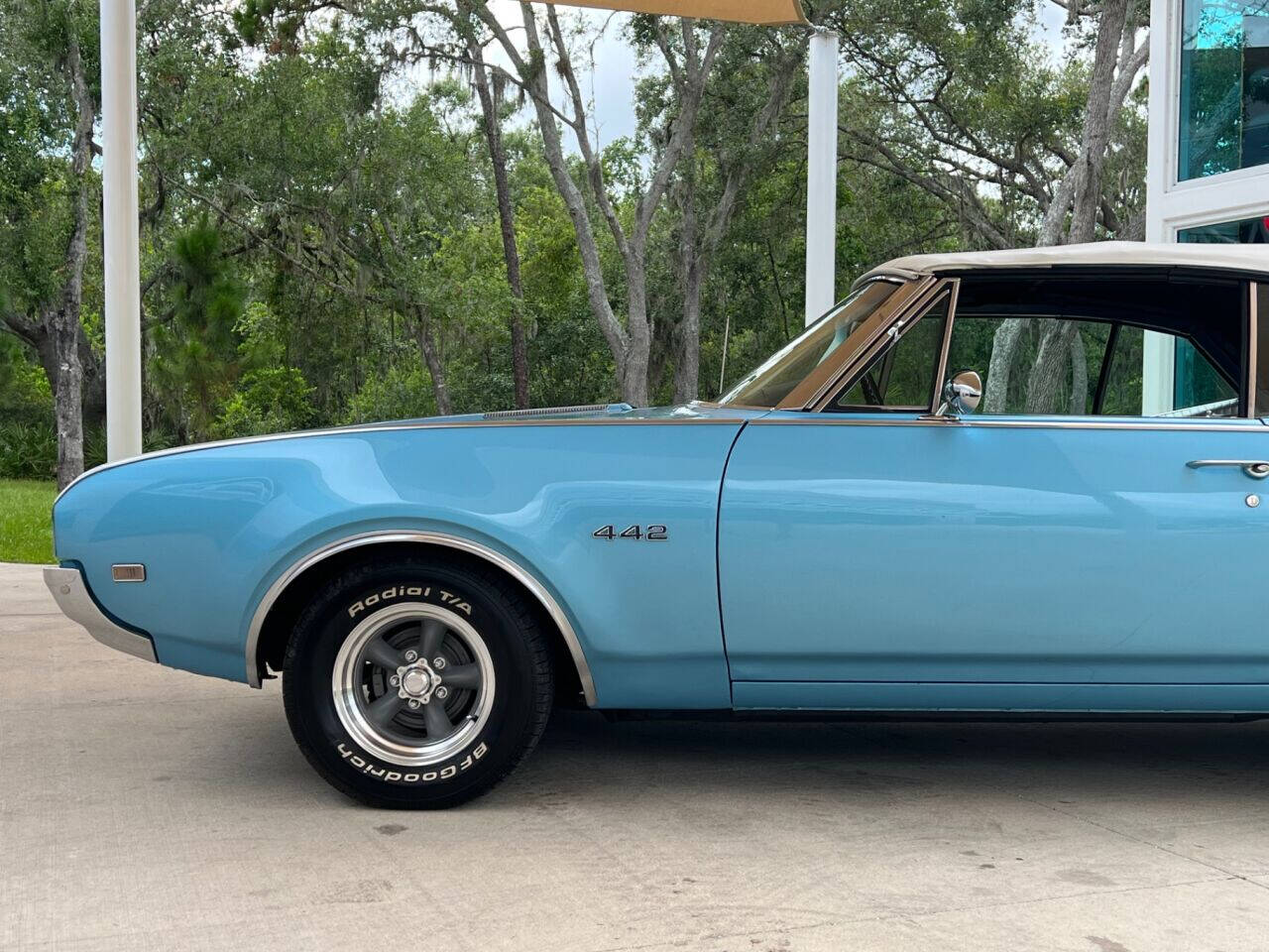 1968 Oldsmobile Cutlass 11