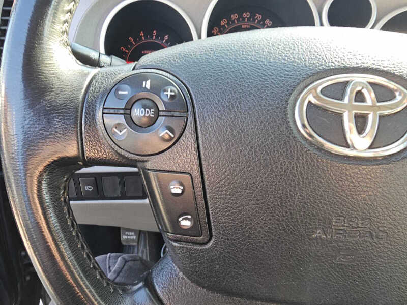 2013 Toyota Sequoia SR5