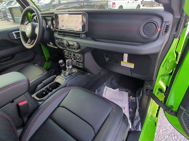 2025 Jeep Wrangler Rubicon X